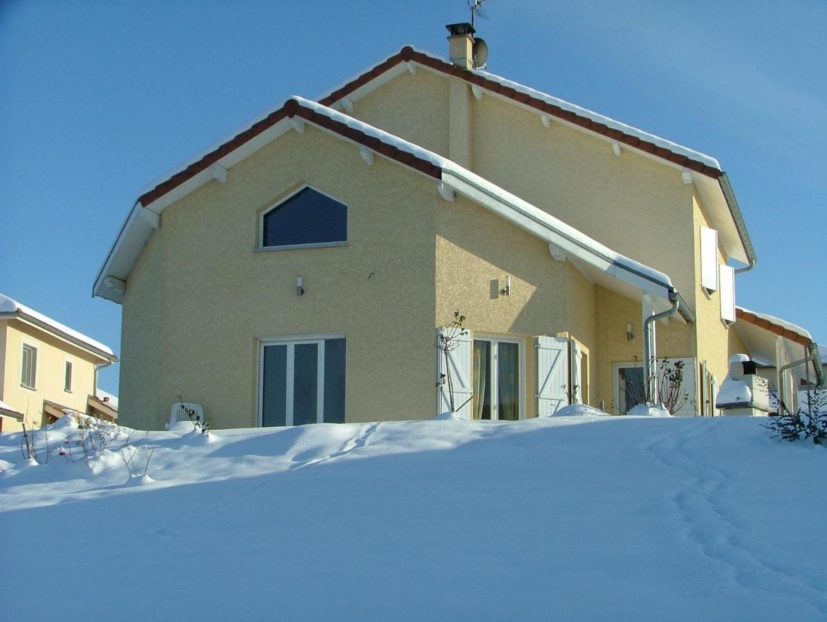 Bed and Breakfast Les Enselmes Montagnieu  Екстер'єр фото